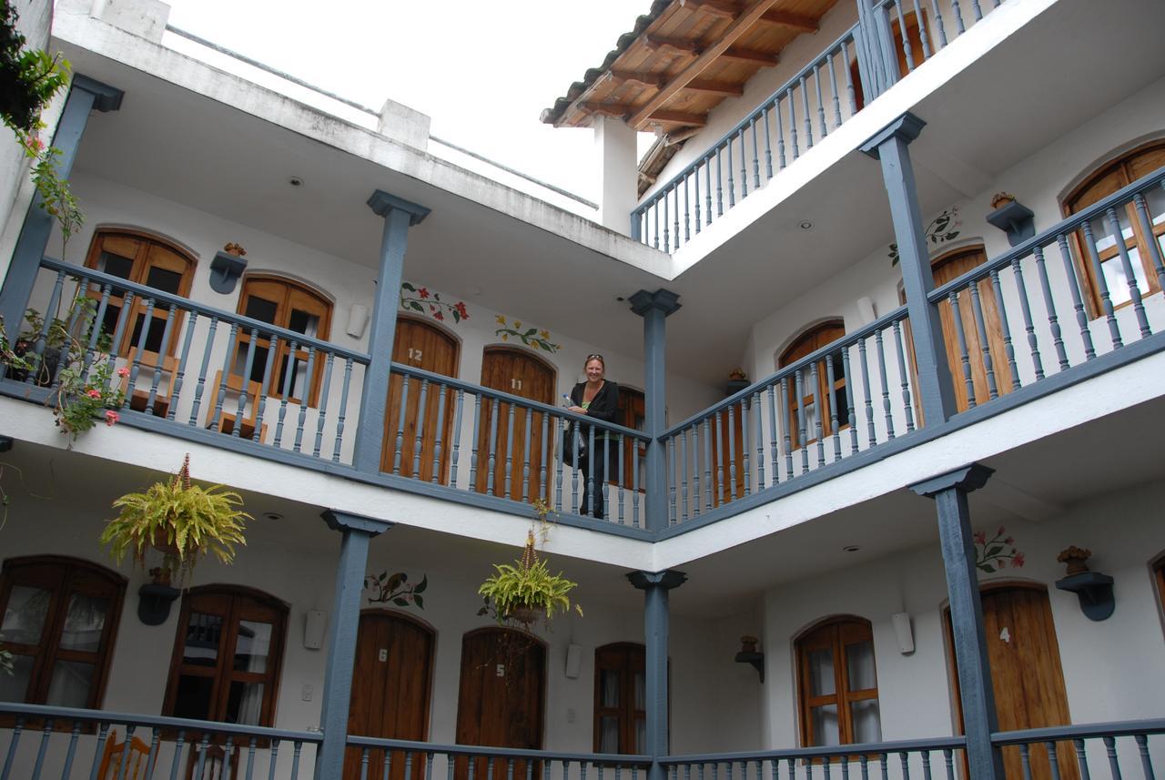 Hotel Dona Esther Otavalo Exterior foto