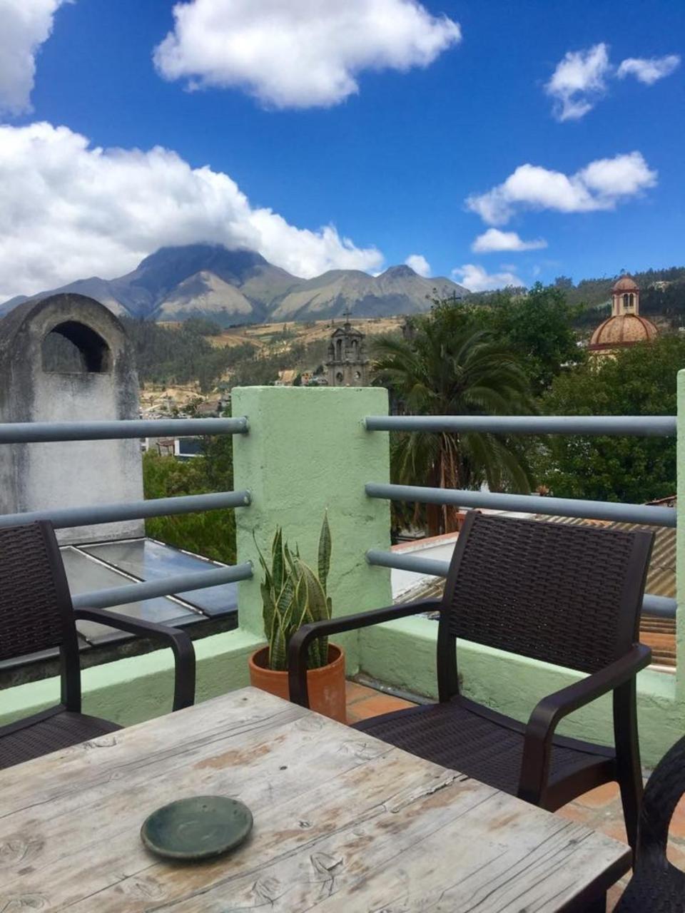 Hotel Dona Esther Otavalo Exterior foto